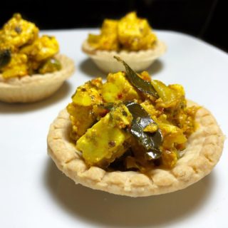 Omfg, these lil’ tarts are full of paneer (yes we made the paneer too!), fenugreek leaves, garam masala, garlic, curry leaves, hing, chilies, and lots more. So much flavour! And yes, they’re part of tomorrow’s sexy Valentines menu ?
